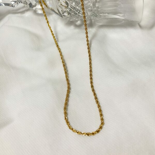 Collier torsadé doré